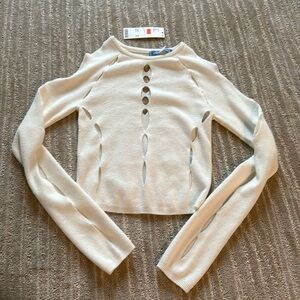 Cut out knit sweater m NWT